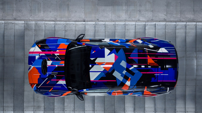 BMW ukázalo hotovou novou M3 ve verzi nevyžádané prakticky nikým, zatímco stále populárnější provedení slaví