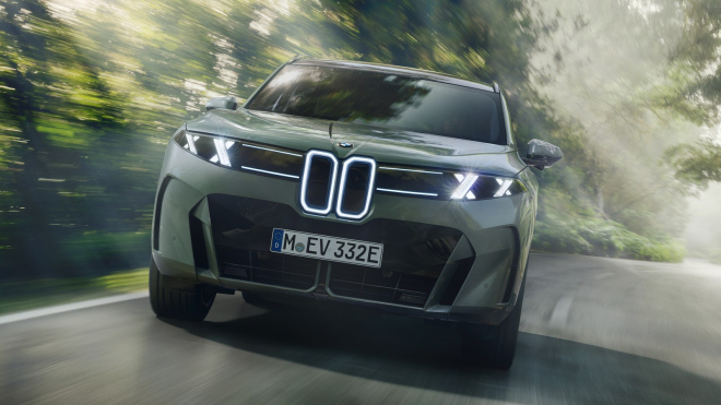 Ale ne, BMW přišlo na způsob, jak udělá z otevírání dveří auta ještě složitější a nesmyslnější proces