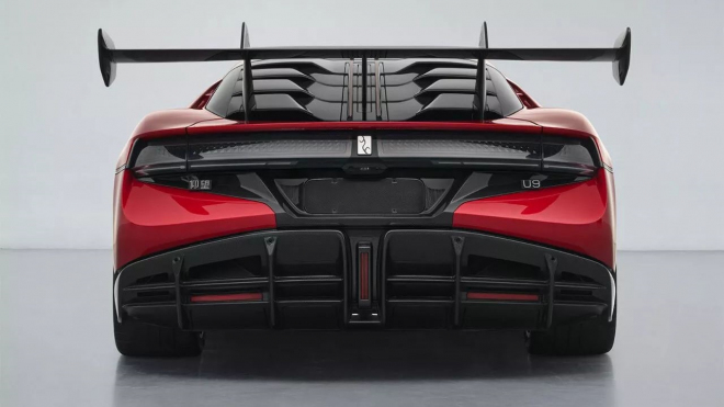 Číňanům už se to trochu vymklo z ruky, postavili auto s výkonem přes 3 000 koní