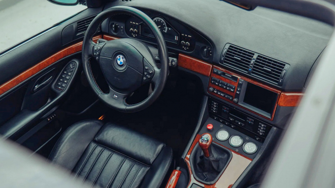 K mání je bývalý služebák geniálního šéfa VW. Bavorák? BMW tu není projev nevěry, ale oddanosti technice, podívejte se těch „budíků”