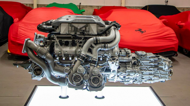 K tomuto motoru W16 Bugatti zapomnělo přibalit auto, na cenu překonávající celý váš vůz to ale bude stačit