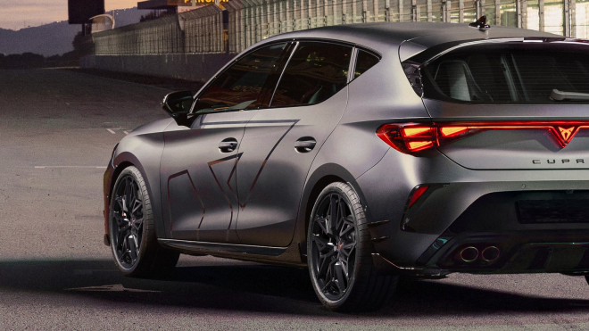 Seat odhalil vůbec nejrychlejší auto, jaké kdy stvořil. Vyndali z něj omezovač, vy z něj můžete vyndat sedačky