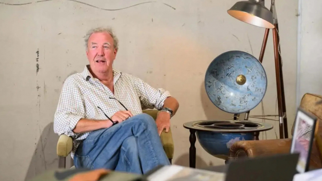 Ani Jeremy Clarkson &bdquo;nedává&rdquo; první nový Jaguar a vrací se před kameru s auty. I na farmě si prý vypěstuje lepší vůz