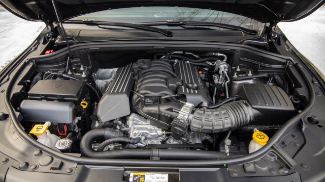 Dodge se znovu pokouší ukončit výrobu auta kvůli jeho obřímu motoru V8, i když si ho loňský rok koupil rekordní počet lidí