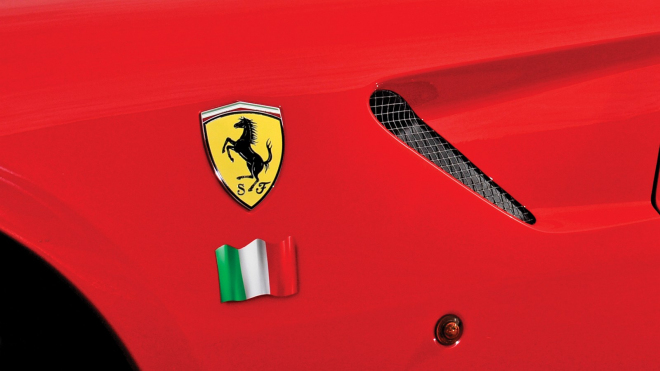 10letý chlapec dostal k narozeninám Ferrari za 30 milionů Kč. A není to jeho první. Co jste dostali vy?