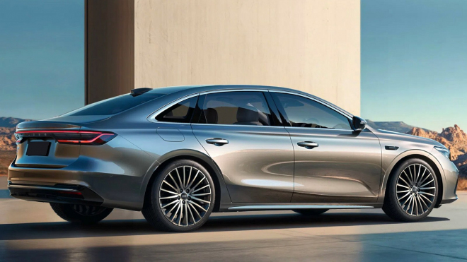 Nejnovější levné čínské luxusní auto je jako Mercedes třídy E za zlomek jeho ceny