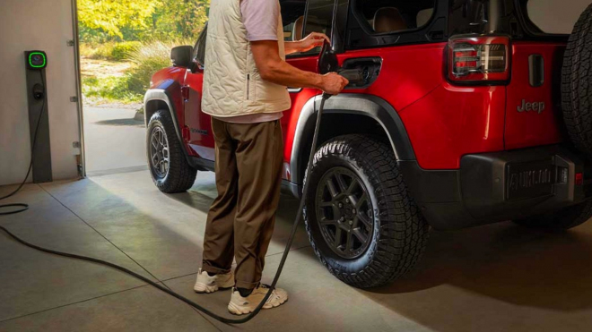 Ikonický Jeep vykopli z Evropy, místo něj sem posílají tuhle &bdquo;elektriku&rdquo;. V testu dojezdu nedojela ani při stálých 120 km/h skoro nikam