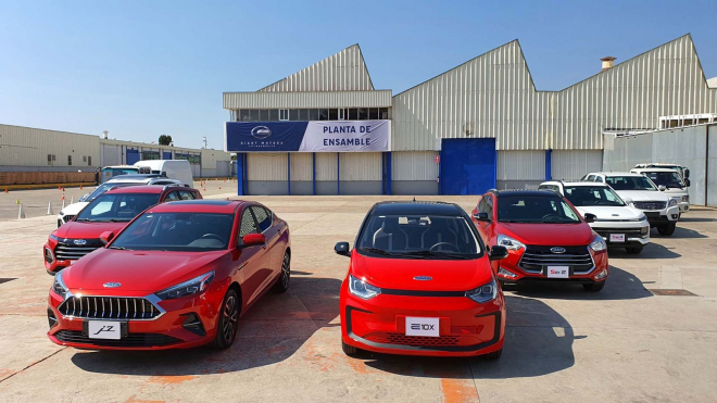 Evropě uniká rychlost a míra rozmachu Číňanů v automobilovém světě, úpadek Ruska to ukazuje v plné nahotě