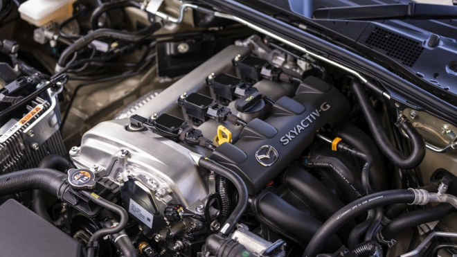 Dnes poněkud slabá kultovní Mazda s modernizací aspoň trochu posílila, nové generace se bojí i sama automobilka