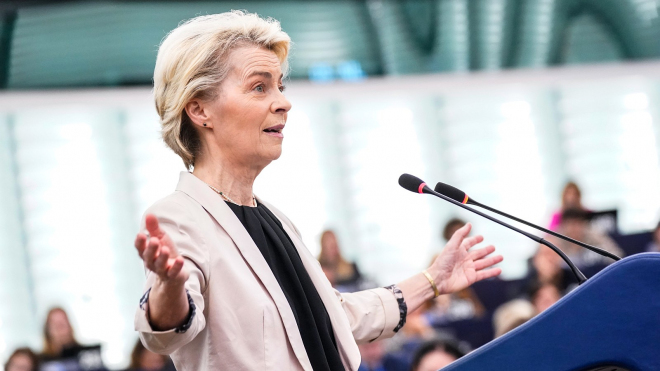 Cirkus Brusel nikdy nezklame. Hlavouni EU zruší zákaz spalovacích aut tím nejnesmyslnějším způsobem, jaký si lze představit