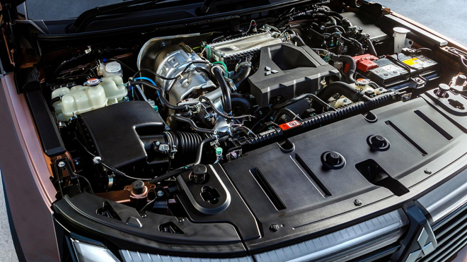 Legendární Mitsubishi Pajero je nečekaně zpátky a ani nezkouší provokovat nesmysly, pod kapotou má výlučně nový diesel