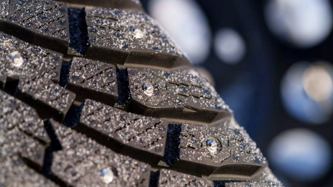 Finové vyřešili odvěký problém zimních pneumatik s hřeby, revoluční novinka by teď excelovala i v Česku