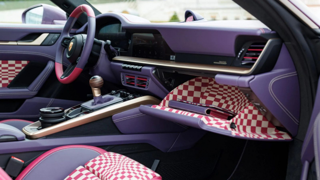 Porsche to tentokrát s tovární úpravou 911 opravdu přehnalo, výsledek vám nejspíš zacloumá žaludkem