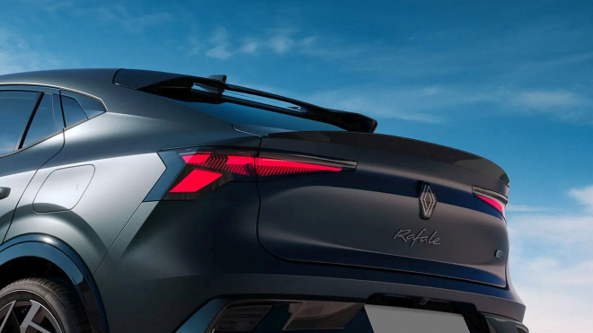 Renault představil svůj nový nejdražší model. Troufá si tak moc, že i u Audi, BMW a Mercedesu nakoupíte levněji