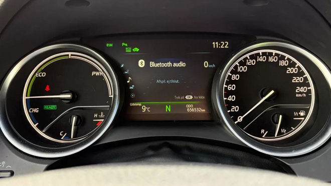 Někdo najel s novou Toyotou 656 tisíc km za 6 let a až teď ji prodává, její stav rozhodně stojí za pozornost