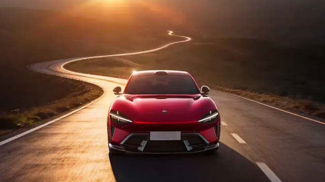 Číňané začali za cenu Škody Superb prodávat auto se vzhledem Ferrari, které je rychlejší než samotné Ferrari