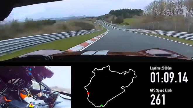 Čínské Ferrari za cenu Octavie se prohnalo po Severní smyčce Nürburgringu. A je rychlé, pořád ale nestačí na o 450 koní slabší kombík