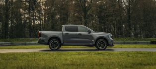 La camionnette la plus célèbre de Ford reçoit une mise au point d'usine et ressemble désormais à une spéciale de rallye - 5 - Ford Ranger et Transit MS-RT 2024 first kit 05