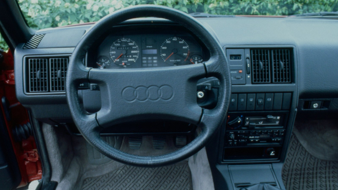 Legendu, která udělala Audi, poprvé vyčistili po 15 letech stání venku, výsledek je skoro neuvěřitelný