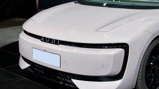 První nové AUDI má ten nejsměšnější zavazadelník, jaký jsme kdy viděli, ukazuje nedomyšlenost auta v každém ohledu