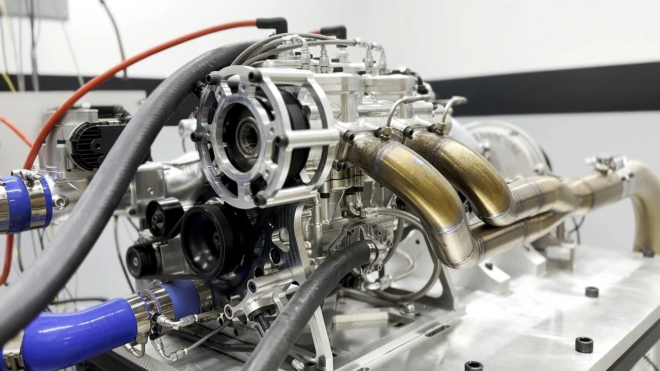 Spalovací motory může zachránit tato nová jednotka. Jede skoro na cokoli a vysoký výkon nabídne i při nulových emisích