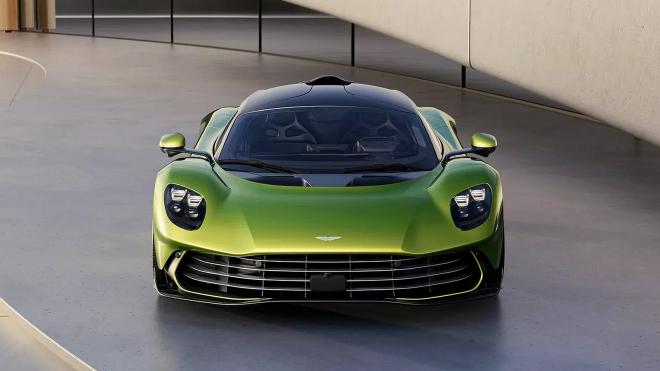 Extrémní placka Astonu Martin se pět let po prvním odhalení ukázala hotová, s víc jak 1 000 koní dá stovku za 2,5 s