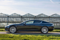L'une des voitures familiales de luxe les plus rapides de l'histoire peut être achetée au prix d'une Skoda Superb après quelques années - 3 - Aston Martin Rapide 2011 pas cher 03