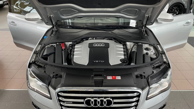 Vrcholně luxusní Audi se silným a úsporným dieselem V8 dnes málo jeté koupíte za cenu bídné Octavie