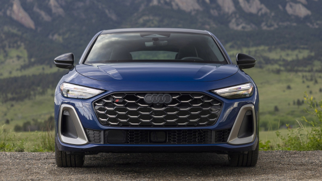 První test už to říká naplno: Tohle nové Audi je horší než jeho předchůdce