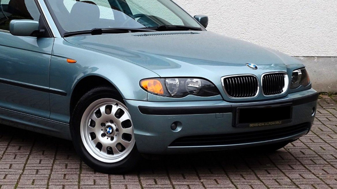 Nejeté BMW 3 s šestiválcem můžete mít i jako legendární E46 s manuálem, jeho specifikace je ale až krutá