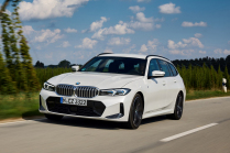 Nous nous méfions des offres suspectes sur les nouvelles BMW blanches et noires dans un avenir proche - 1 - BMW 3 Touring G21 facelift 2023 official 01
