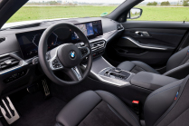 Dans un avenir proche, nous serons à l'affût des bonnes affaires sur les BMW d'occasion blanches et noires - 3 - BMW 3 Touring G21 facelift 2023 oficialni 03