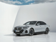 La nouvelle BMW 5 ne trompe pas les clients et permet de choisir, mais sa taille et son allure suscitent les passions - 8 - BMW Série 5 2023 Official Set 08