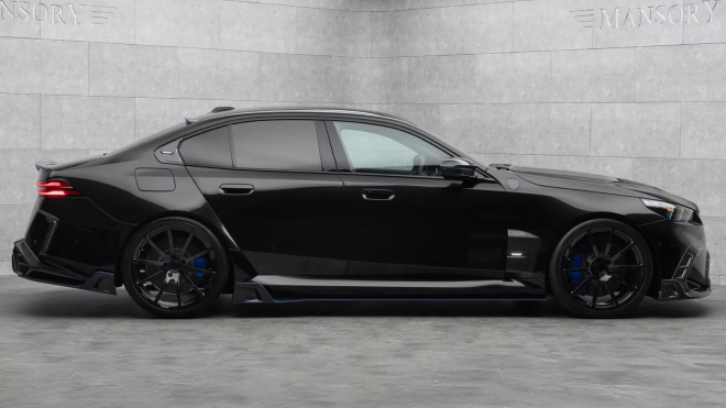 Nechvalně proslulý německý tuner se vyřádil na novém BMW M5, ale asi to vzal za špatný konec. Teď vypadá jako Honda Civic