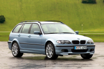 Un collègue a acheté une BMW 3 wagon E46 avec un moteur diesel 3.0 et y a progressivement englouti cinq fois son prix. 1 - BMW 3 Touring E46 période officielle 01
