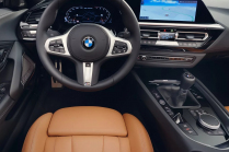BMW s'est surpassé et a compris que la transmission manuelle est aujourd'hui une mine d'or. Dans un emballage aux noms cocasses, elle vous coûtera cher dans la Z4 - 12 - BMW Z4 M40i 2024 transmission manuelle 12