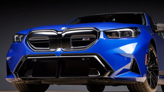 Aukce ukázala skutečný zájem o nové BMW M5, majitel rychle přišel o obrovské peníze. A bude jen hůř