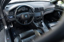 Quelqu'un a mis plus d'un demi-million de miles sur la légendaire BMW M5 E39, maintenant elle peut être la vôtre pour pas cher - 14 - BM M5 E39 2002 522 tkm 2024 sale 15