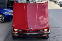 A ce jour, personne ne veut d'une BMW 3 E30 neuve et légendaire, le propriétaire a dû faire une remise de plus d'un million de CZK - 28 - BMW 323i E30 1985 nove auto sale 28