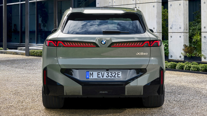 BMW X5 přišlo po 27 letech o svůj nejtypičtější prvek, vysvětlení automobilky jsou jen výmluvy