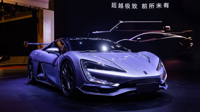 Qu'est-ce qu'une supercar chinoise bon marché de 1 300 ch avec un chrono de 2 secondes ? Un étranger l'a testée avant qu'elle ne soit mise en vente.