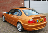 Une belle BMW 3 E46 ne doit pas coûter une fortune, une berline entièrement sur mesure avec un moteur six cylindres revient moins cher qu'une Fabia de base - 4 - BMW 323i Individual krasna levna sale 05