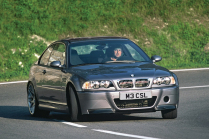 BMW légendaire abandonnée sortie du garage après 20 ans avec 59 miles au compteur, le nouveau propriétaire veut ressusciter sa gloire - 2 - BMW M3 CSL E46 dobove 02