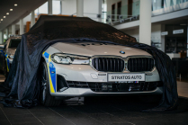 La police a secrètement remplacé les radars non homologués de l'année dernière sur les nouveaux avions de chasse BMW. 6 - BMW 540i Touring xDrive Policie CR tiske 06