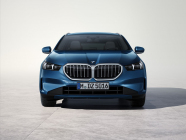 La nouvelle BMW 5 break est sortie, mais dans un premier temps, elle n'arrivera que dans des versions qui ne feront pas sauter la banque en République tchèque - 11 - BMW 5-Series et i5 Touring 2024 first set 11