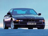 BMW a offert à Pierce Brosnan une voiture gratuite en échange de son rôle dans les films de James Bond, ce qui lui a valu des ennuis avec la police - 1 - BMW 850Ci 1994 pictorial 01