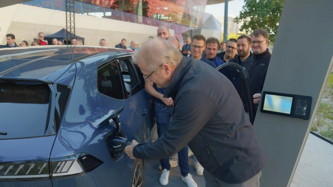 BMW zkusilo prokázat použitelnost nového elektromobilu nesmyslnou jízdou za nereálných podmínek v nikým nepoužívaném nastavení