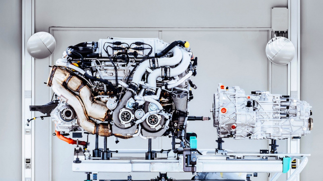 VW potají nacpal motor W16 do Lamborghini Diablo, tehdy nikdo nemohl netušit, proč to dělá