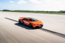 Bugatti invite ses clients les plus estimés à conduire leurs voitures à plus de 400 km/h, cela s'appelle un geste - 12 - Bugatti en Floride 2023 première série de 12
