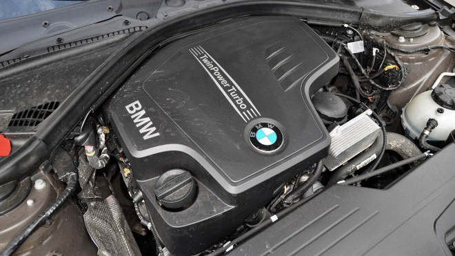 Technik ukázal, jak může dopadnout turbomotor BMW, když dodržujete předepsané, dlouhé intervaly výměn oleje